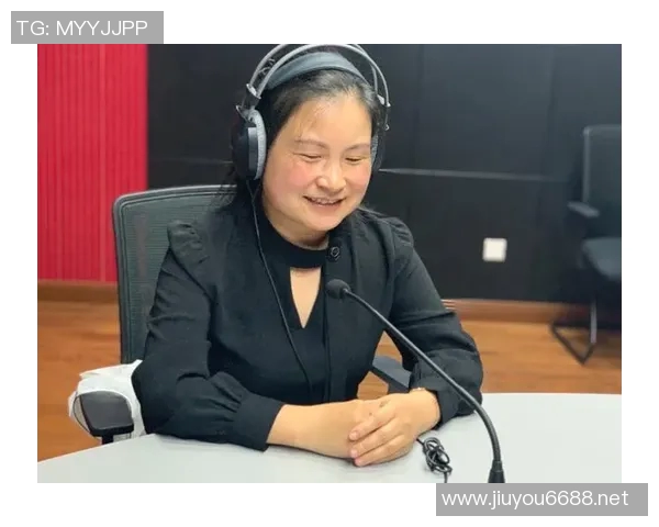 深度探讨刘芳在足球领域的成长与挑战之路 深度探讨刘芳在足球领域的成长与挑战之路