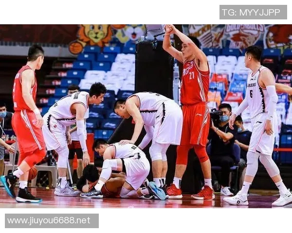 赛后复盘武汉篮球队与广州篮球队的状态分析与表现评估